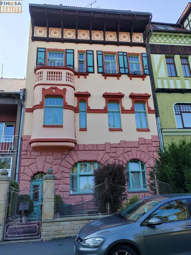 Nájem hezkého bytu 2+1 v bližším centru Chomutova, ulice V Alejích, nedaleko hypermarketu Globus, V Alejích, Chomutov