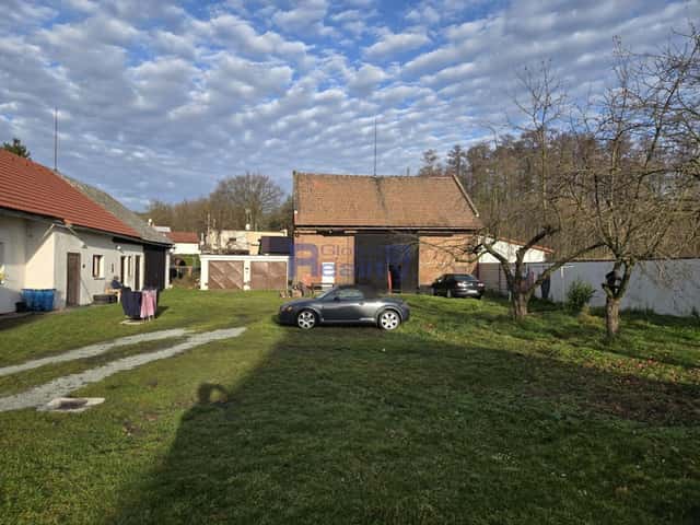 Pronájem části skladu (stodoly) v okrajové části Pardubic - Doubravice, Pardubice – Doubravice
