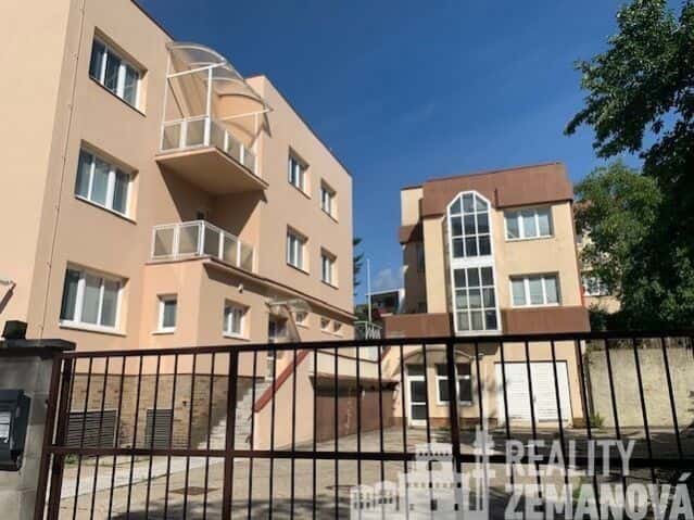 Pronájem kanceláří jednotlivých až po celé patro 347m2, parkování, U zásobní zahrady, Praha 3, U zásobní zahrady, Praha 3 – Žižkov