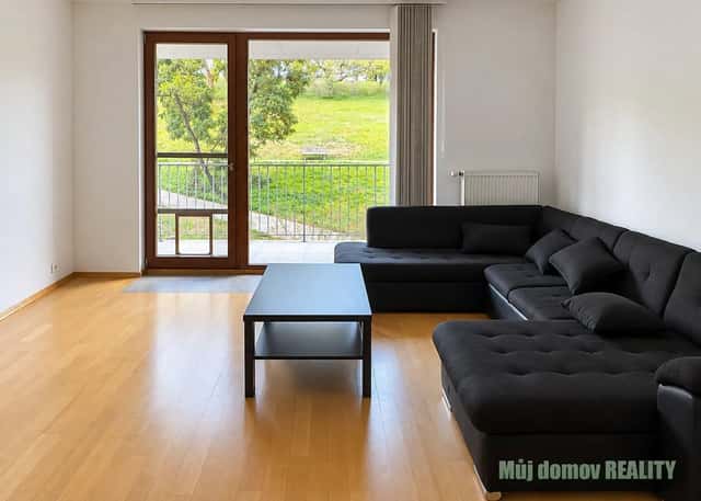 Pronájem luxusního bytu 3+kk s balkonem (25 m²), garáží, saunou a fitness Kališnická, Praha 3, Kališnická, Praha 3 – Žižkov