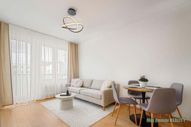 Pronájem moderního bytu 2+kk s balkonem, 47 m² Praha 10, Hostivař, Arnošta Staňka, Praha 10 – Hostivař