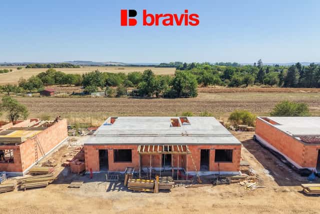 Prodej moderního vilabytu 4+kk: Brno - Tuřany, 103m2, 2 terasy, zahrádka 27,6 m2, parkování, Brno – Brno-Tuřany, okres Brno-město