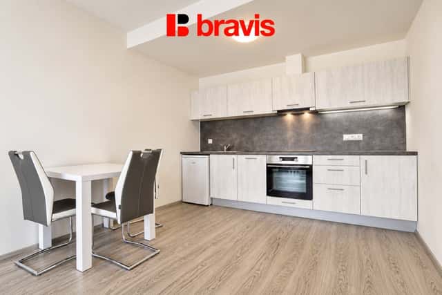 Pronájem moderního bytu 2+kk s prostorným balkonem a možností parkování | Brno Komárov, ul. Kovářsk, Kovářská, Brno – Komárov, okres Brno-město