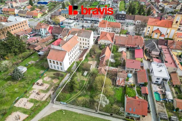 Unikátní nemovitost s lukrativním pozemkem přímo na náměstí v Rousínově, Sušilovo náměstí, Rousínov, okres Vyškov