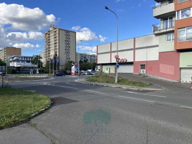 Pronájem garáže 17 m, Praha - Chodov, Mikulova, Praha 4 – Chodov