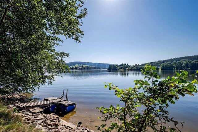Stavební pozemek č.2 v první řadě u vody - LIPNO LOGGIA, Frymburk, okres Český Krumlov