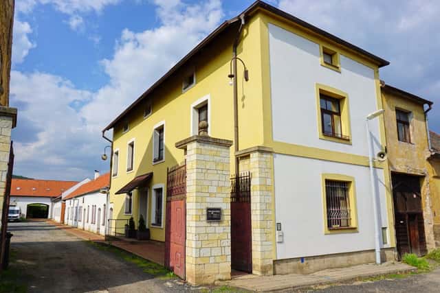 Prodej výrobního areálu 3.501 m2, Vršovice, okres Louny