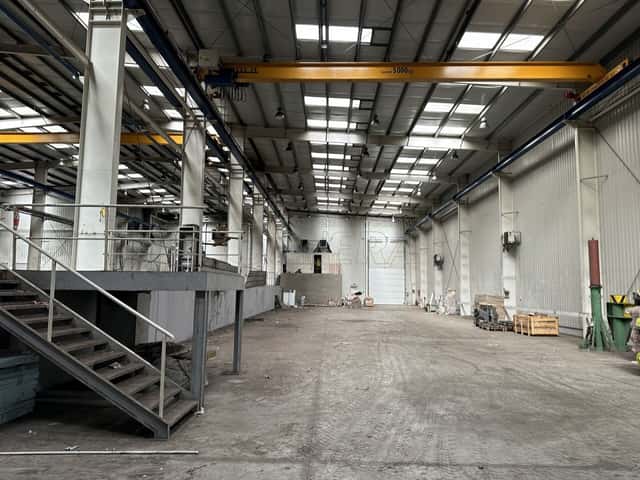 Průmyslový areál - haly 5.050 m2, pozemky 13.536 m2, Kadaň – Tušimice, okres Chomutov