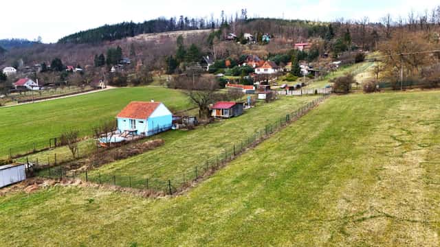 Rekreační pozemek s chatou 2 175 m² Sentice, část Padělky, Sentice, okres Brno-venkov