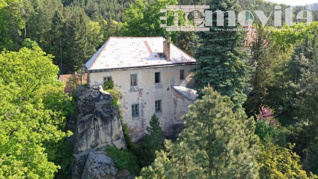Nabízíme na prodej unikátní empírovou hájovnu z r.1836, Skalice u Žitenic, Litoměřice, Žitenice – Skalice, okres Litoměřice