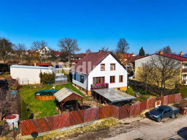 Prostorný RD o dispozici 5+1, Strážkovice - České Budějovice, Strážkovice, okres České Budějovice