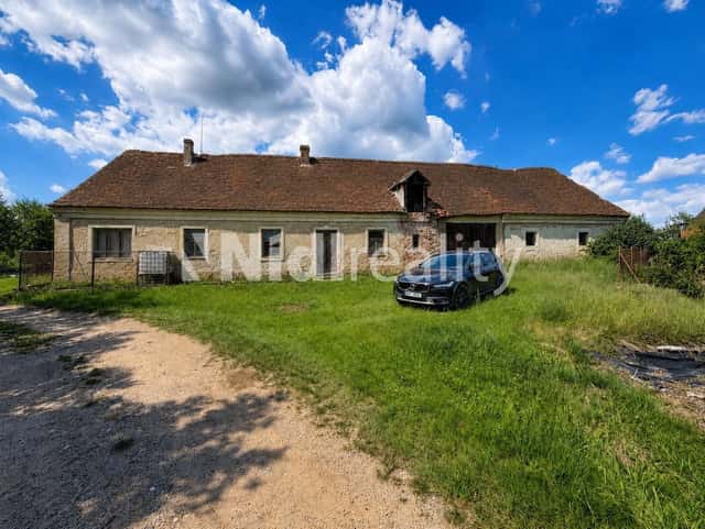 Prodej zemědělské usedlosti, Chvalešovice - okr. České Budějovice, Dříteň – Chvalešovice, okres České Budějovice