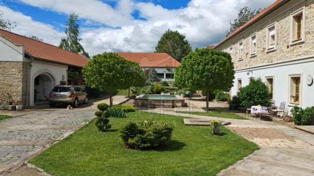 Exkluzivně - Prodej usedlosti 340 m2, pozemek 1972 m2, Želenice (okres Kladno), Dolní Ulice, Želenice, okres Kladno