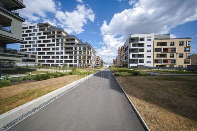 Exkluzivně - Prodej bytu 2+kk/L/S, OV, 69,50 m2, vč. garáže, Praha 9 - Hloubětín, ul. Poděbradská, Poděbradská, Praha 9 – Hloubětín