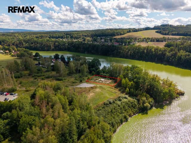 Prostorný stavební pozemek 1 587 m v atraktivní lokalitě Skalka u Chebu, Cheb – Skalka u Chebu