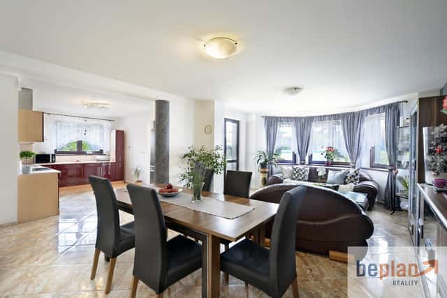 Prodej prostorného rodinného domu, 300 m2, Květnice u Říčan,, V Zelených, Květnice, okres Praha-východ