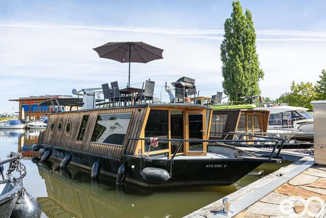 Moderní hausbót YB35 Awa typu Classic, České Vrbné, České Budějovice – České Budějovice 2