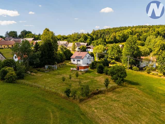 Prodej rodinného domu s garáží a pozemky o výměře 2 312 m Jelemek, Nebahovy I od 1.9.2026, Nebahovy – Jelemek, okres Prachatice