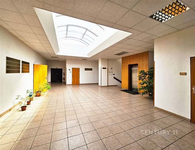 Pronájem kancelářských nebo skladovacích prostor v budově Integra Zlín, Bartošova, Zlín