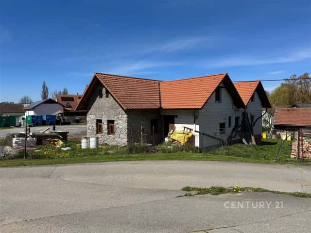 Prodej rodinného domu k dostavbě vč. materiálu na dokončení hrubé stavby, Dublovice, okres Příbram