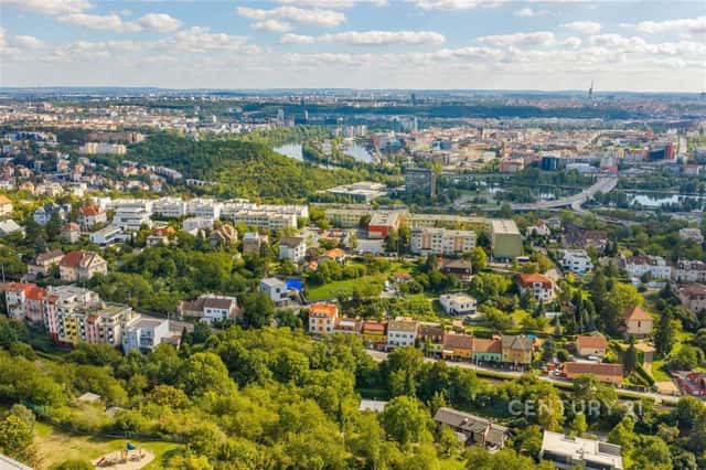 Prodej unikátního stavebního pozemku Praha Troja, U sloupu, Praha 8 – Troja