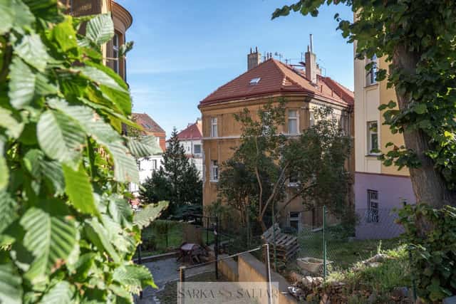 Prodej světlého bytu v OV, 1+kk 55m2 včetně sklepa 6m2, v 2N v činžovní vile na Praze 5 - Malvazinky, Na Václavce, Praha 5 – Smíchov