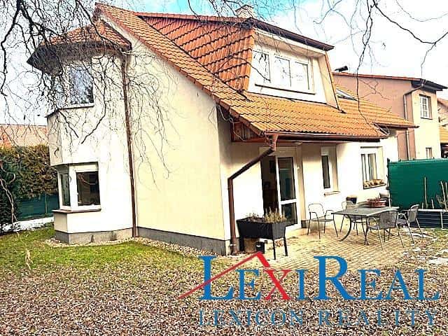 Prodej bytu 3+kk o velikosti 85 m2 se zahradou 250 m2 Hostivice, Za Mlýnem, Hostivice, okres Praha-západ