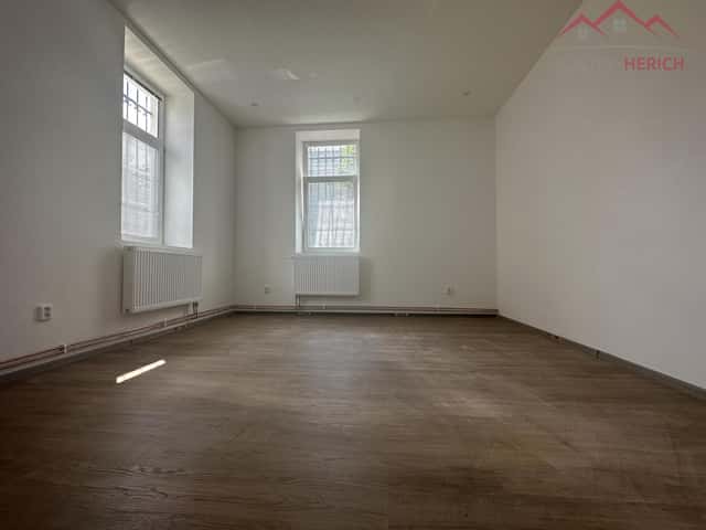 Pronájem bytu 2+1/terasa (60 m2) Jeronýmova, Louny, Jeronýmova, Louny