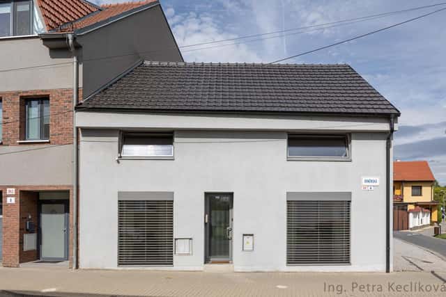 Rodinný dům s flexibilním přízemím, krytou terasou a zeleným zázemím v centru Šlapanic, Brněnská, Šlapanice, okres Brno-venkov