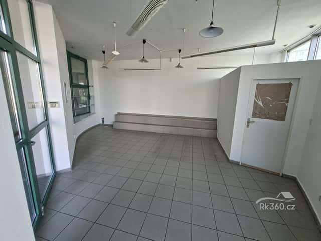Pronájem obchodního prostoru 25 m2 - Frýdek-Místek - tř. T. G. Masaryka, tř. T. G. Masaryka, Frýdek-Místek – Frýdek