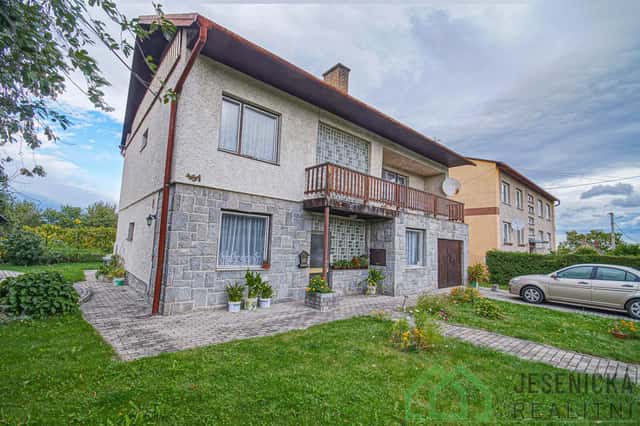 Prodej rodinného domu Bílý Potok se zahradou, garáží, bazénem a se stavebním pozemkem., Javorník – Bílý Potok, okres Jeseník