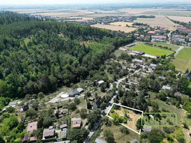 Prodej pozemku cca 900 m, Dolany, okres Olomouc