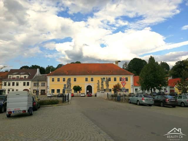 Prodej víceúčelového domu nedaleko Jihlavy, nám. Svobody, Brtnice, okres Jihlava