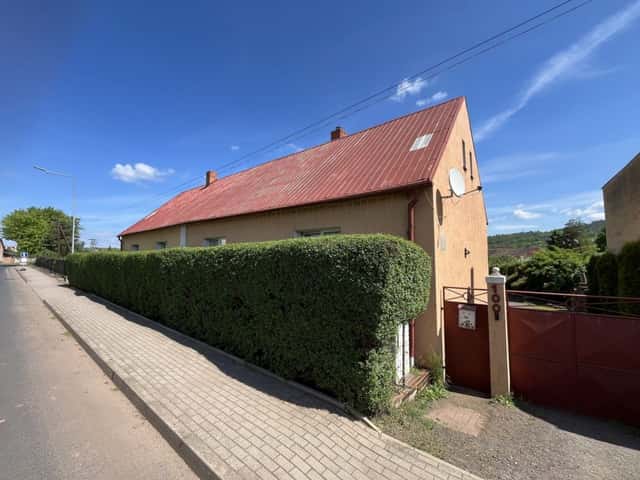 Rodinný dům se zahradou, Očihov, Očihov, okres Louny