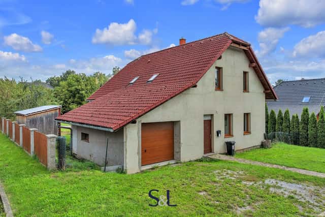 Rodinný dům 5+1 s pozemkem 1 121 m v Horní Libchavě, Horní Libchava, okres Česká Lípa