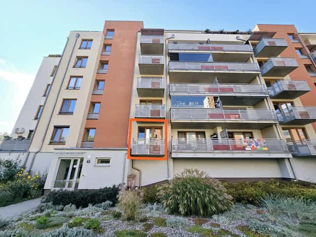 Pronájem 1kk 37m2 Praha, Čakovice, Bermanova, balkon 3m2, sklep, Bermanova, Praha 9 – Čakovice
