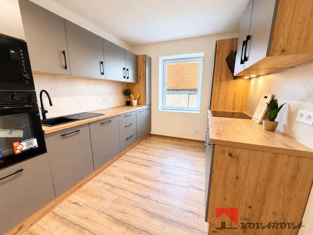 Prodej bytu 2+kk, 56 m², Smečno, Svinařovská, Smečno, okres Kladno