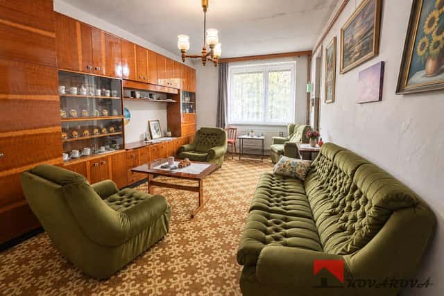 Prostorný a světlý byt 3+1 s balkonem, 75 m², Velvary, Malovarská, Velvary, okres Kladno