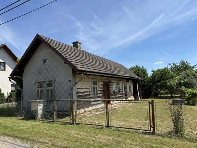 Prodej stavebního pozemku se starým roubeným domem v obci Psinice, 2 km od Libáně, Libáň – Psinice, okres Jičín