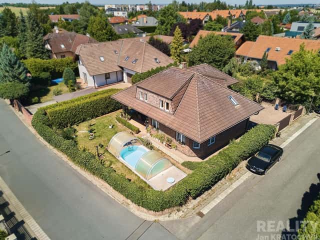 Rodinný dům 5+1, pozemek. 648m2, zahrada, bazén, terasa, garáž, Lázeňská ulice, Jesenice u Prahy,P/Z, Lázeňská, Jesenice, okres Praha-západ