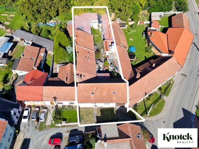 Prodej stavebního pozemku pro bydlení o velikosti 971 m2,obec - Popůvky, okr. Brno - venkov, Náves, Popůvky, okres Brno-venkov