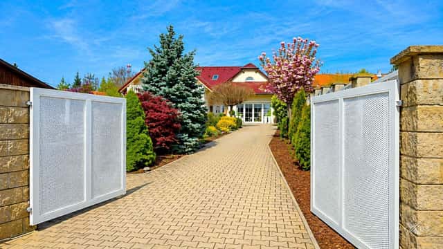 Rodinný dům 6+kk 242 m + 81m, pozemek 1018 m, Hoření Vinice u Mělníka, Kly – Hoření Vinice, okres Mělník