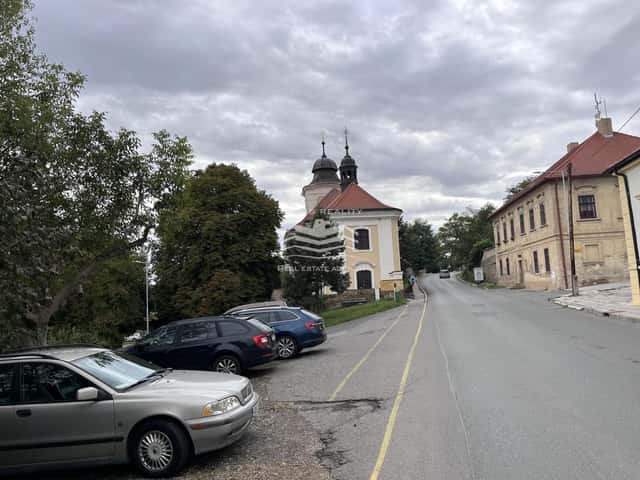 Prodej usedlosti v Úněticích, Praha-západ Investiční příležitost s potenciálem., Rýznerova, Únětice, okres Praha-západ
