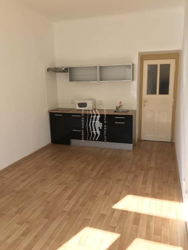 Nabízíme k prodeji krásný investiční byt o dispozici 2+kk., Ondříčkova, Praha 3 – Žižkov