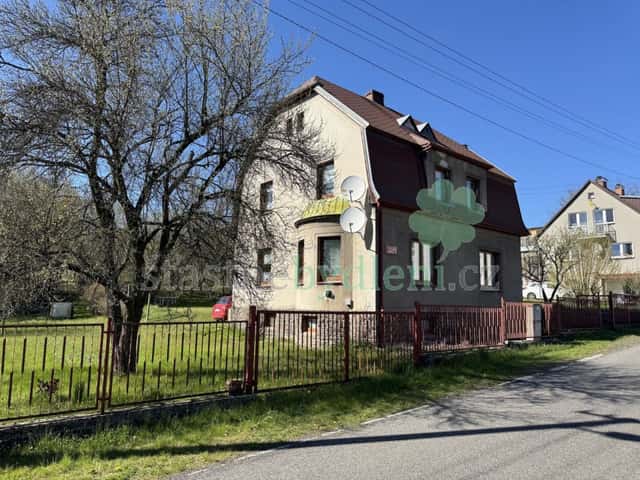 Prodám dvougenerační rodinný dům na hezkém místě s další samostatnou garáží a velkým pozemkem, Střední, Rumburk – Rumburk 1, okres Děčín