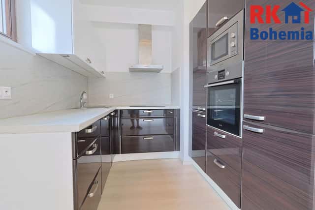 Pronájem nízkoenergetické novostavby 2kk 54m2, P4 Háje, ul. Loosova, balkon, bez nábytku, Loosova, Praha 4 – Háje