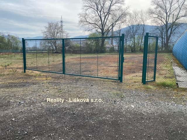 Pronájem komerčního pozemku k všestrannému využití, Velké Březno, okres Ústí nad Labem