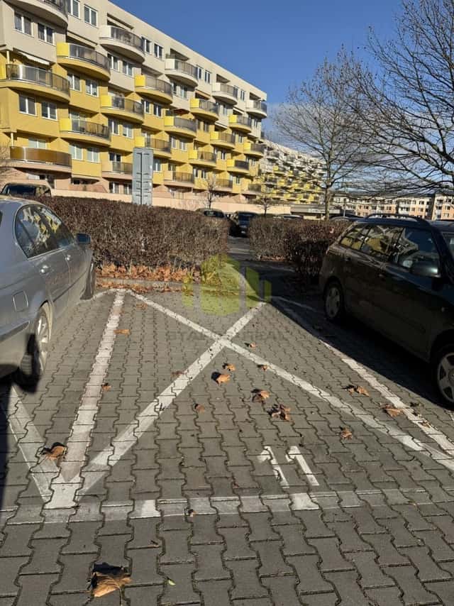 Pronájem venkovního nezastřešeného parkovacího stání, Okružní, Olomouc, Okružní, Olomouc – Nová Ulice