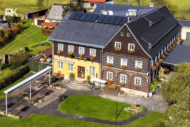 ZAVEDENÝ A VYHLÁŠENÝ PENZION S RESTAURACÍ V PROVOZU, 2050 m V SRDCI ČESKÉHO ŠVÝCARSKA, Jetřichovice, okres Děčín