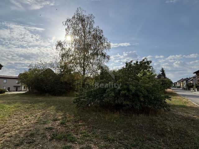 Stavební parcela o výměře 721 m2, Dívčice, Dívčice, okres České Budějovice